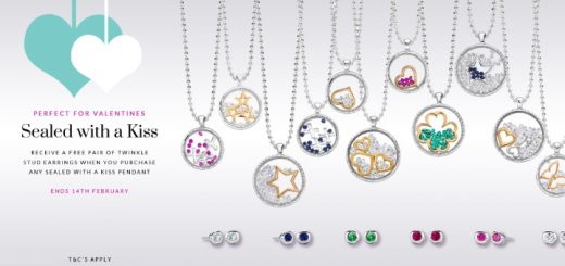 Which gorgeous pendant and earrings will you choose?